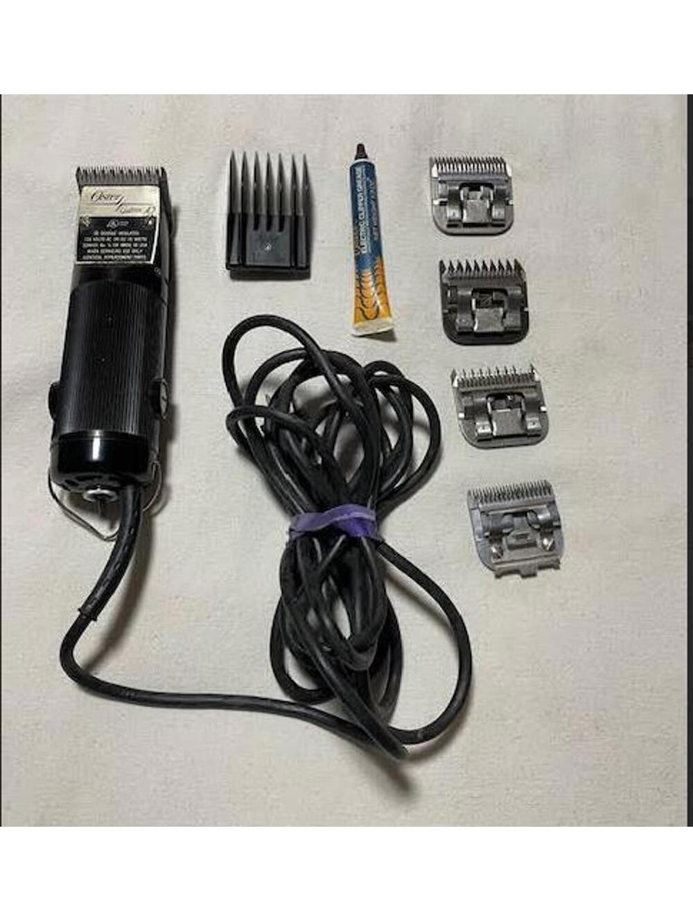 Oster Golden A5 Clippers Grooming #3 #3F Cryotech #7 and #15 blades plus carrier